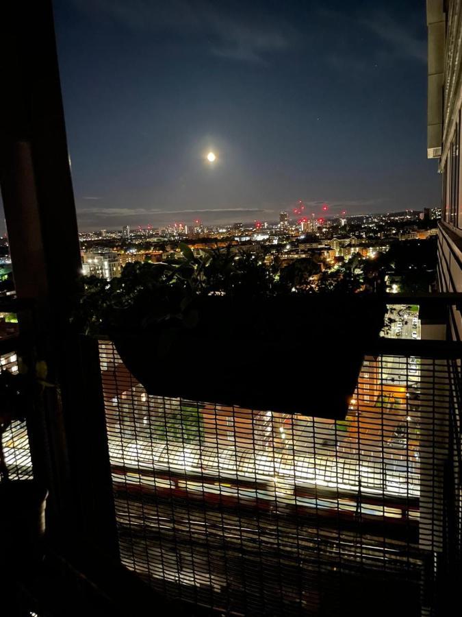 Whitechapel Two Bedroom Luxury Apartment - Free Private Parking - City Views London Luaran gambar