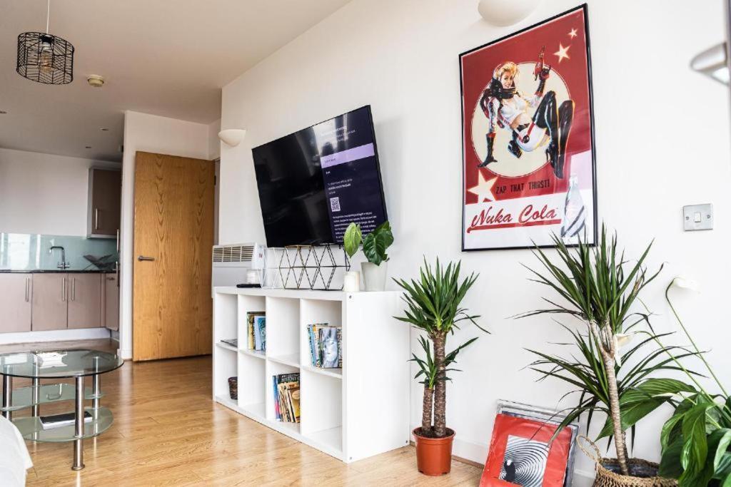 Whitechapel Two Bedroom Luxury Apartment - Free Private Parking - City Views London Luaran gambar