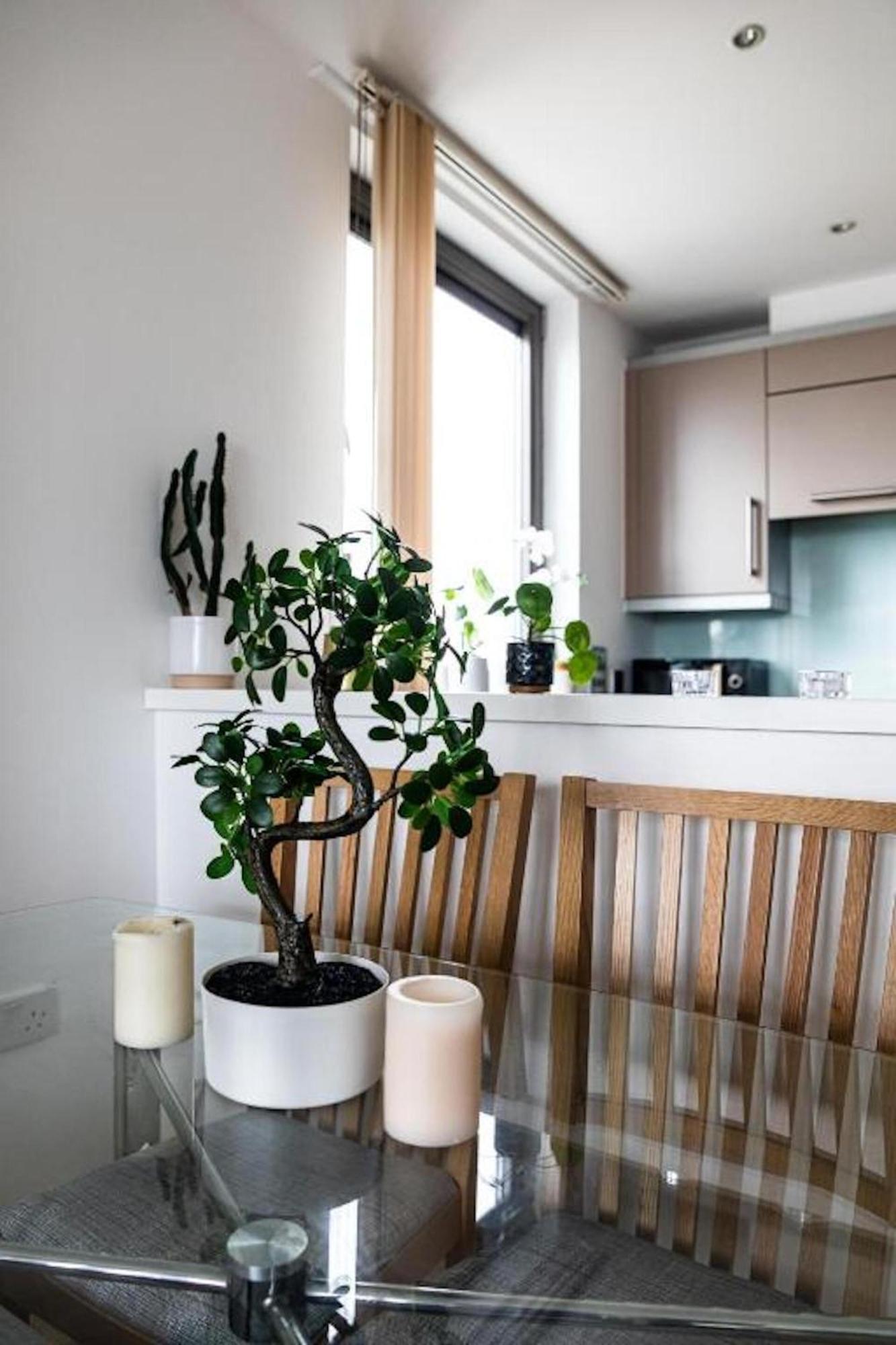 Whitechapel Two Bedroom Luxury Apartment - Free Private Parking - City Views London Luaran gambar